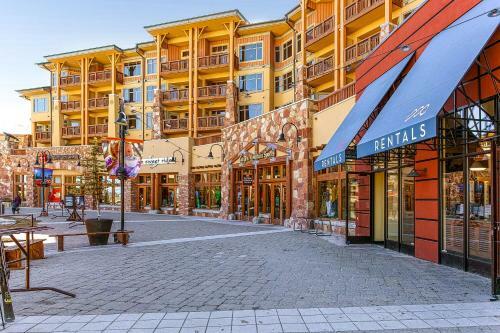 Red Pine Canyons View Condo