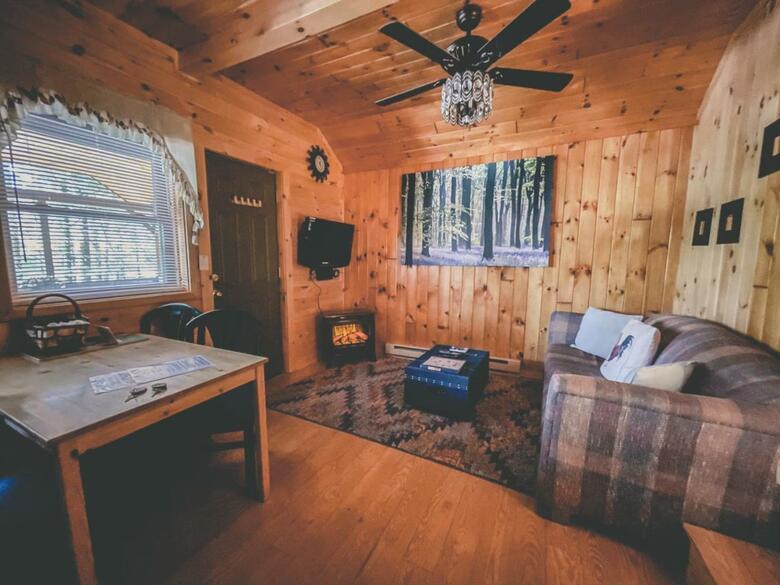Motel Long Lake And Cottages Llc