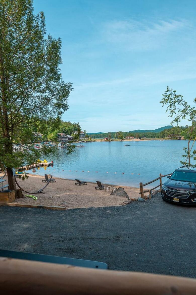 Motel Long Lake And Cottages Llc