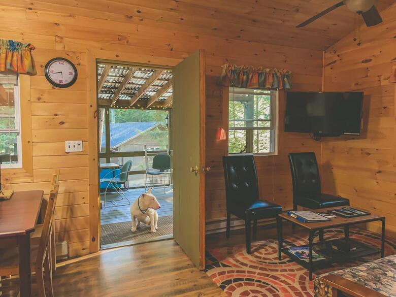 Motel Long Lake And Cottages Llc