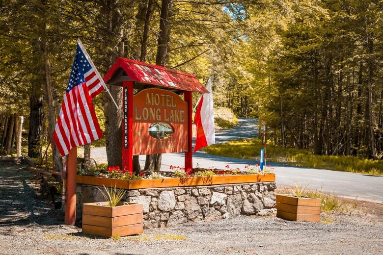 Motel Long Lake And Cottages Llc