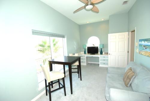 114 Bay Harbor Townhouse