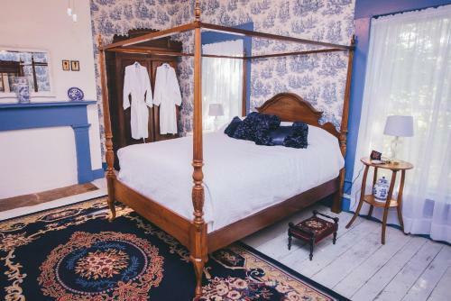Old Caledonian Bed & Breakfast