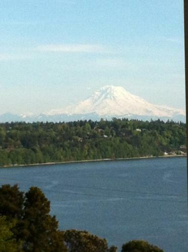 Three Tree Point Bed And Breakfast
