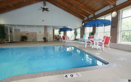 Hotel Norwood Inn And Suites Chaska