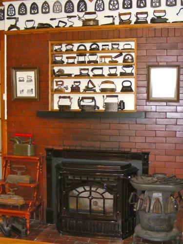 Old Iron Inn Bed And Breakfast