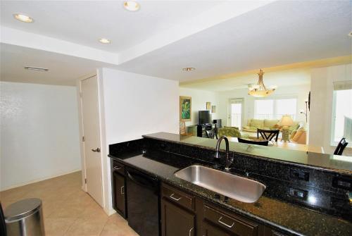 Apartamento Seville Condo Unit #201