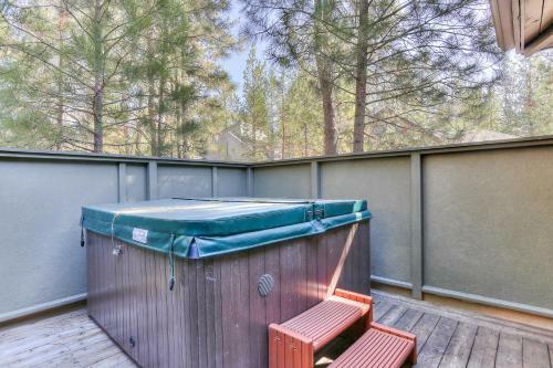 7 Grizzly-ac-hot Tub-2br/2ba