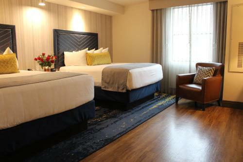 Tiverton Casino Hotel