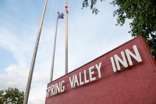 Hotel Spring Valley Inn