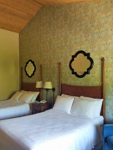 Posada High Meadows Inn