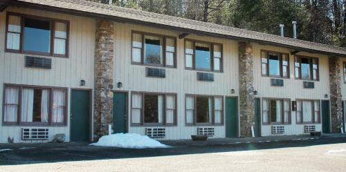 Posada High Meadows Inn