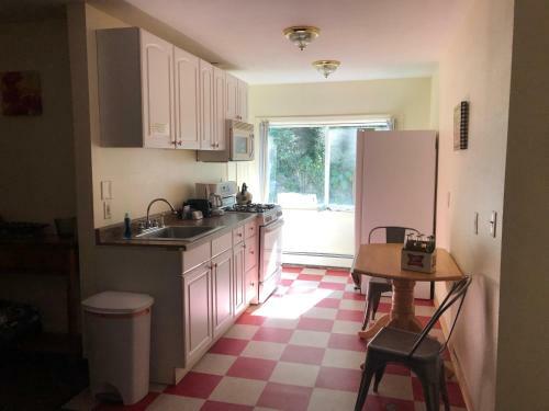 Bird Creek Apartment
