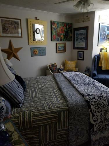 Bed & Breakfast Inn 38 Oak Bluff Circle