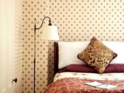 Bed & Breakfast Golden Stage Inn