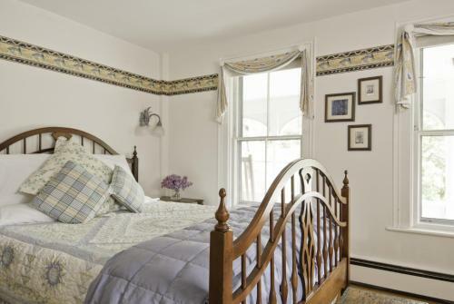 Bed & Breakfast Golden Stage Inn