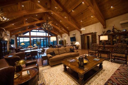 Hotel Joshua Creek Ranch