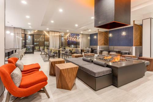 Hotel Holiday Inn & Suites Cedar Falls-waterloo Event Ctr