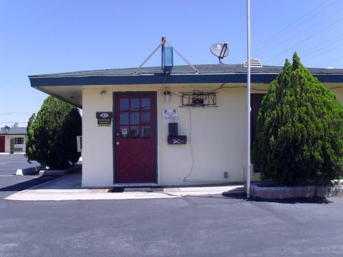 Motel Budget Inn Of Boron