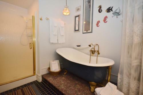 Campbell House B&B