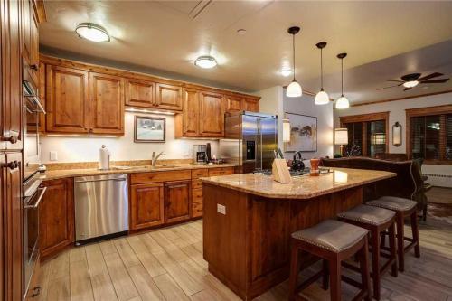 Highmark Steamboat Springs - Hm3b