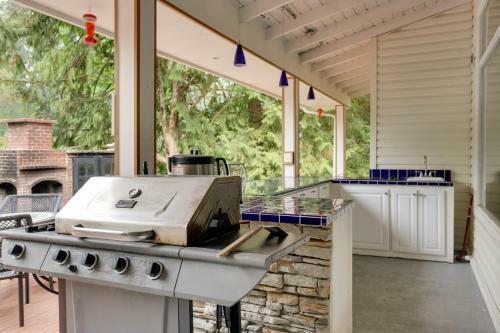 Molalla River Lodge