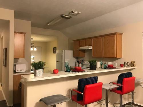 Luxurious 3 Bedroom House The Woodlands Tx
