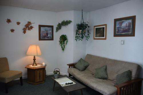 Royals Inn Motel