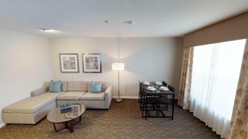 Hotel Chase Suites Brea