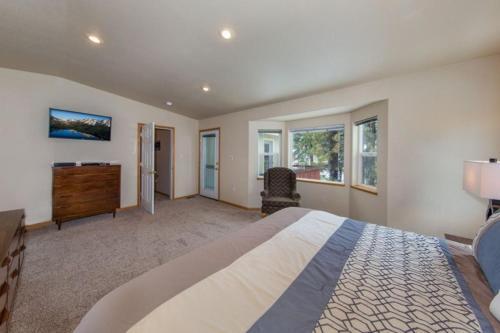 Gilmore Lake 4 Home