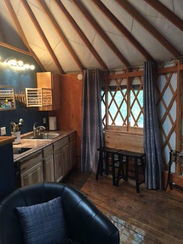 Bed & Breakfast Escape For Two Cabins
