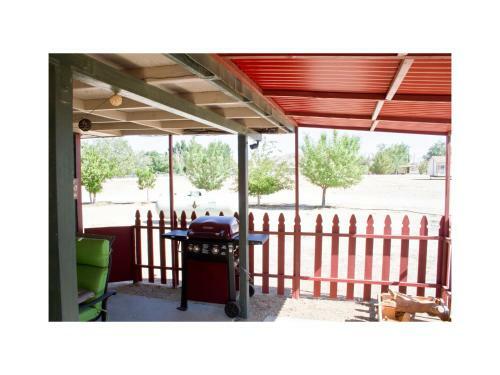 Cozy 2 Br On 4 Acres With Orchard