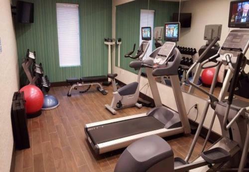 Hotel Holiday Inn Express & Suites Quincy I-10