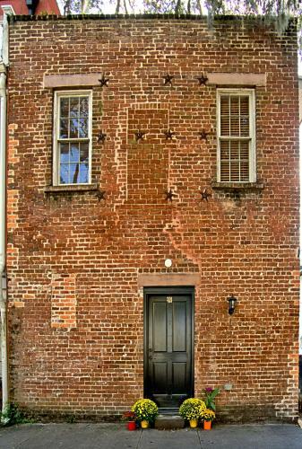 Bed & Breakfast Comfy Carriage House Steps From The River