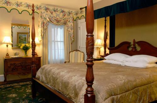 Bed & Breakfast Foley House Inn