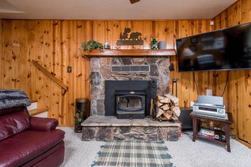 Shaver Village Chalet