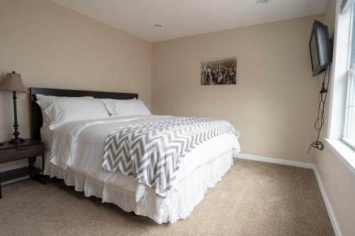 West Point Retreat 6 Bd 4 Ba