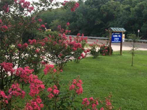 B&r Lakeside Cabins & Rvs Retreat