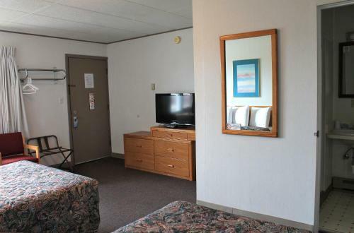 Motel Budget Host Crestview Inn