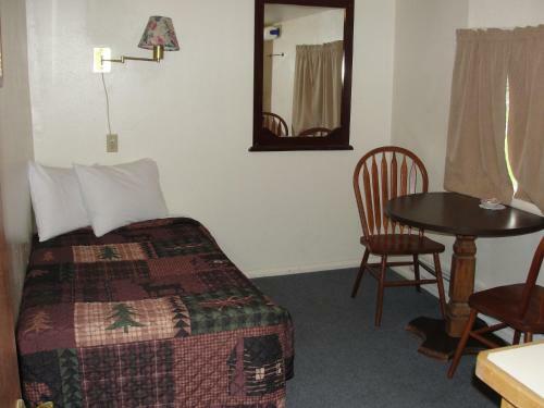 Motel Snider's Rustic Inn