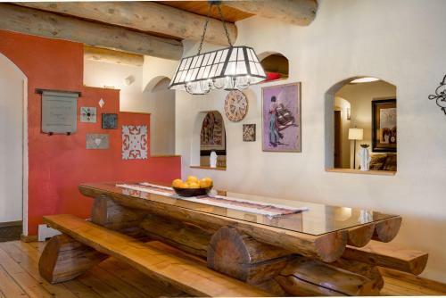 Mariposa Lodge Bed And Breakfast