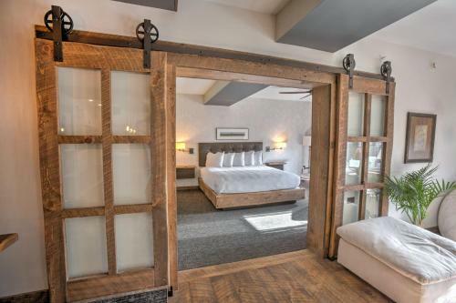 Hotel Crosby