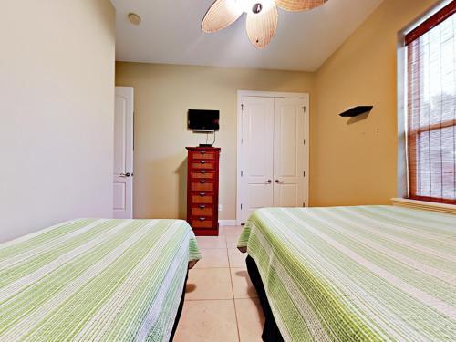 Apartamento 112 East Oleander Condo Unit 4
