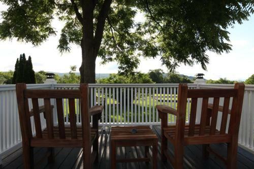 Bed & Breakfast Inn At Clearwater Pond