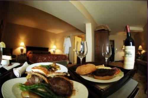 Normandy Farm Hotel & Conference Center