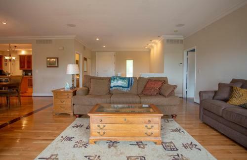 Turtle Ridge Home