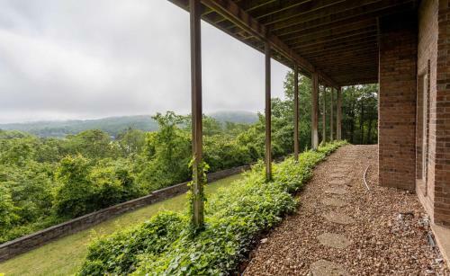 Turtle Ridge Home
