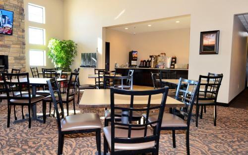 Hotel Cobblestone Inn & Suites - Holstein