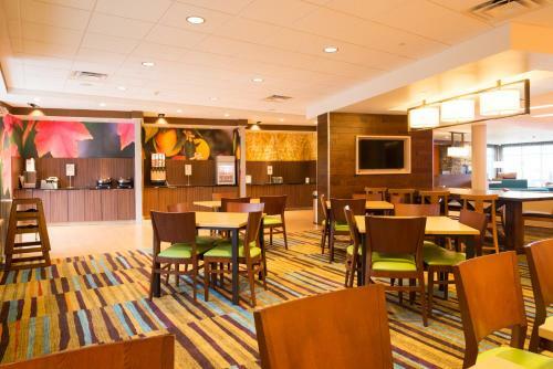 Hotel Fairfield Inn & Suites By Marriott Dickson