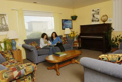 Hi Pigeon Point Lighthouse Hostel
